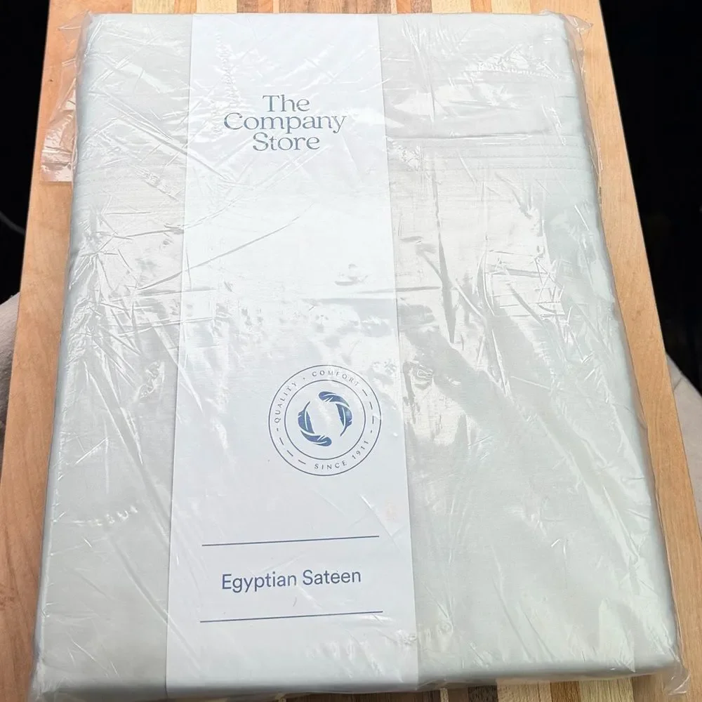 The Company Store Legends Egyptian Cotton Sateen King Flat Sheet in Silver. NWT